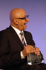 foto del "Beto" Ciurana disfrutando su premio