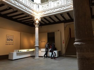 Foto 2 entrada al museo de goya por laura