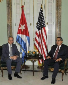 Cuba y EEUU reabren embajadas