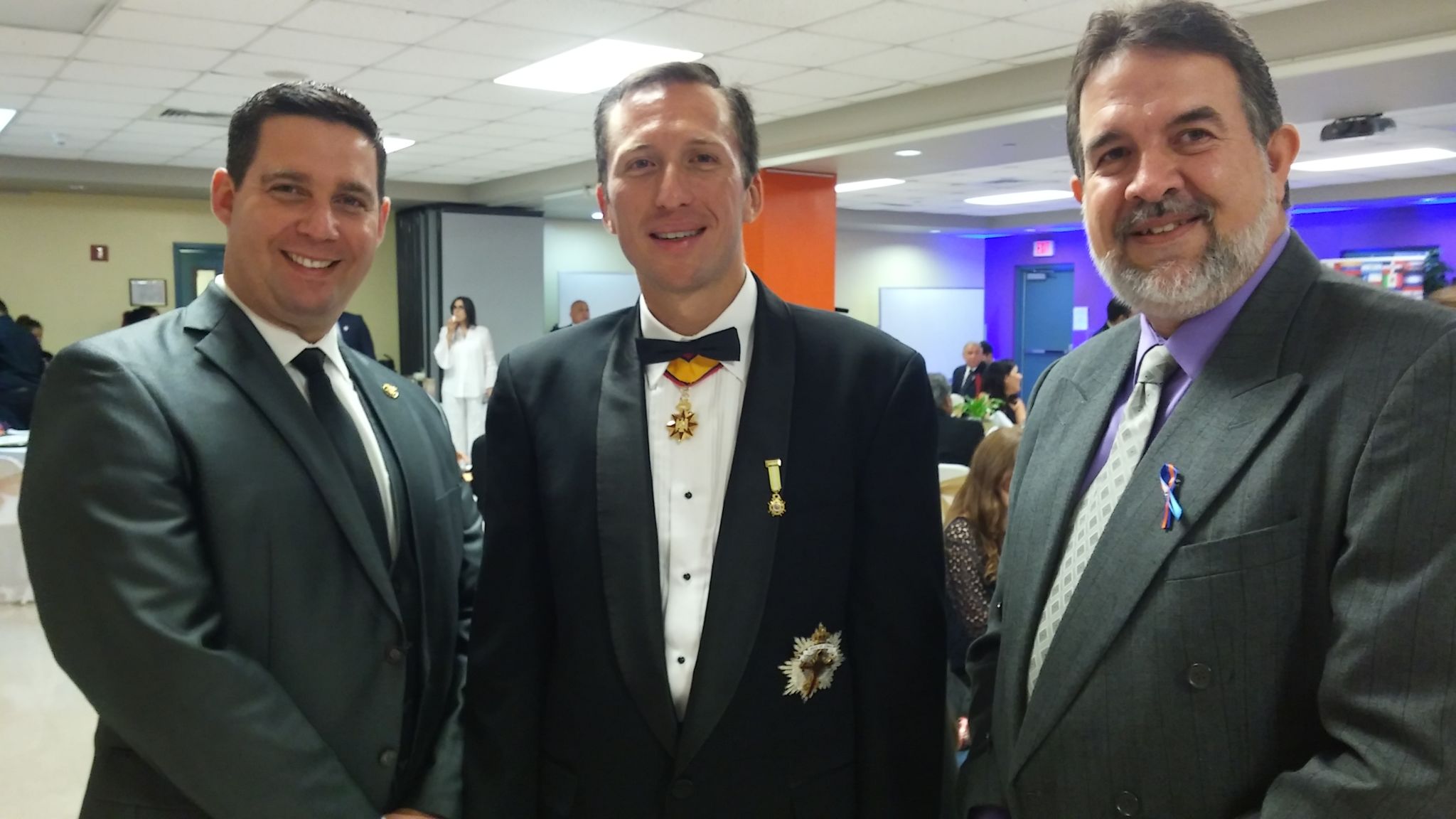 Edel Lemus, Director de Planificación de Albizu University, el conde Otto F Von Feigenblatt y el empresario Angel Navarro.