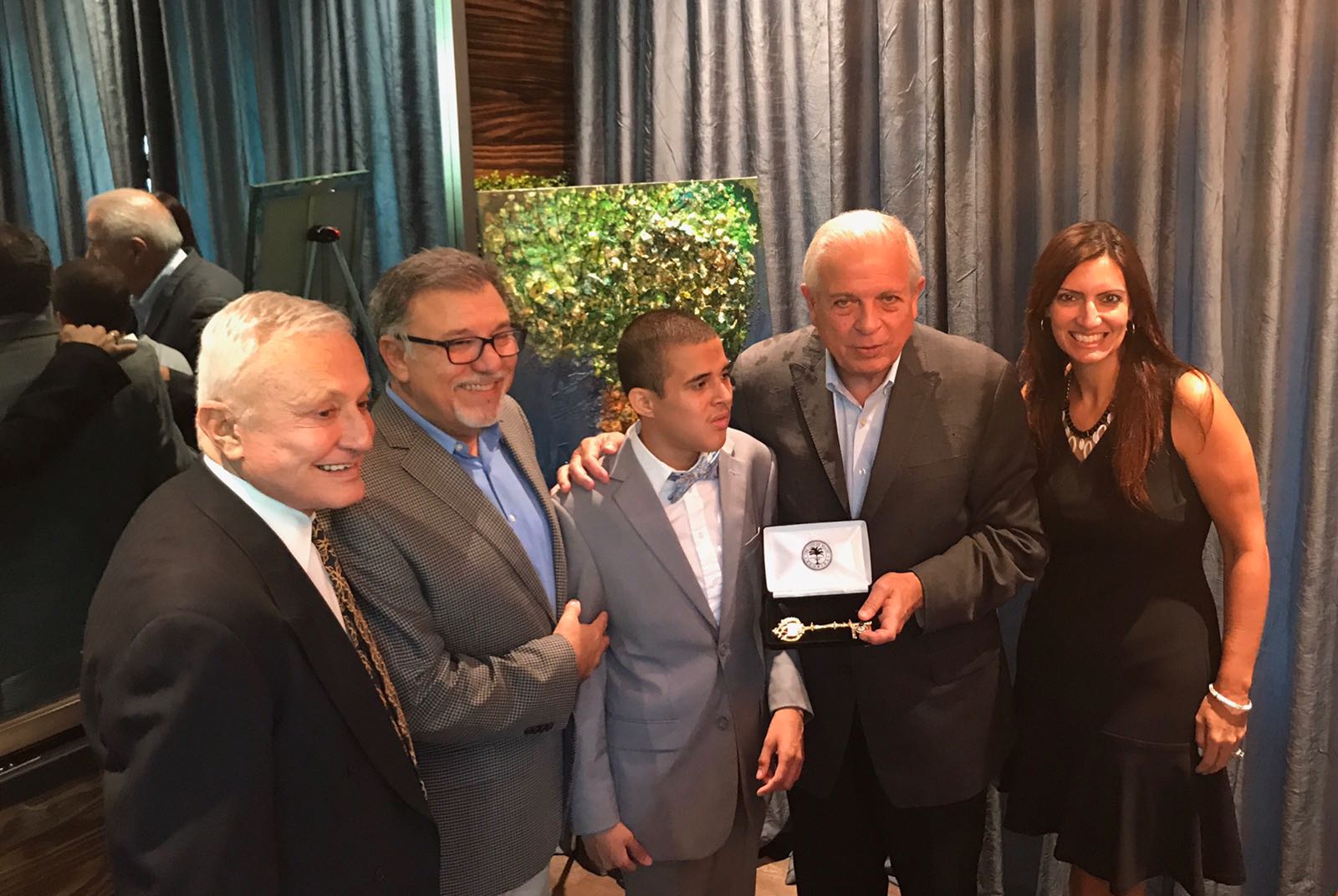 Jeanette Núñez, el alcalde Tomás Regalado, Bryan Fernández, el alcalde de West Miami Eduardo H Muhina y el periodista Guillermo Descalzi