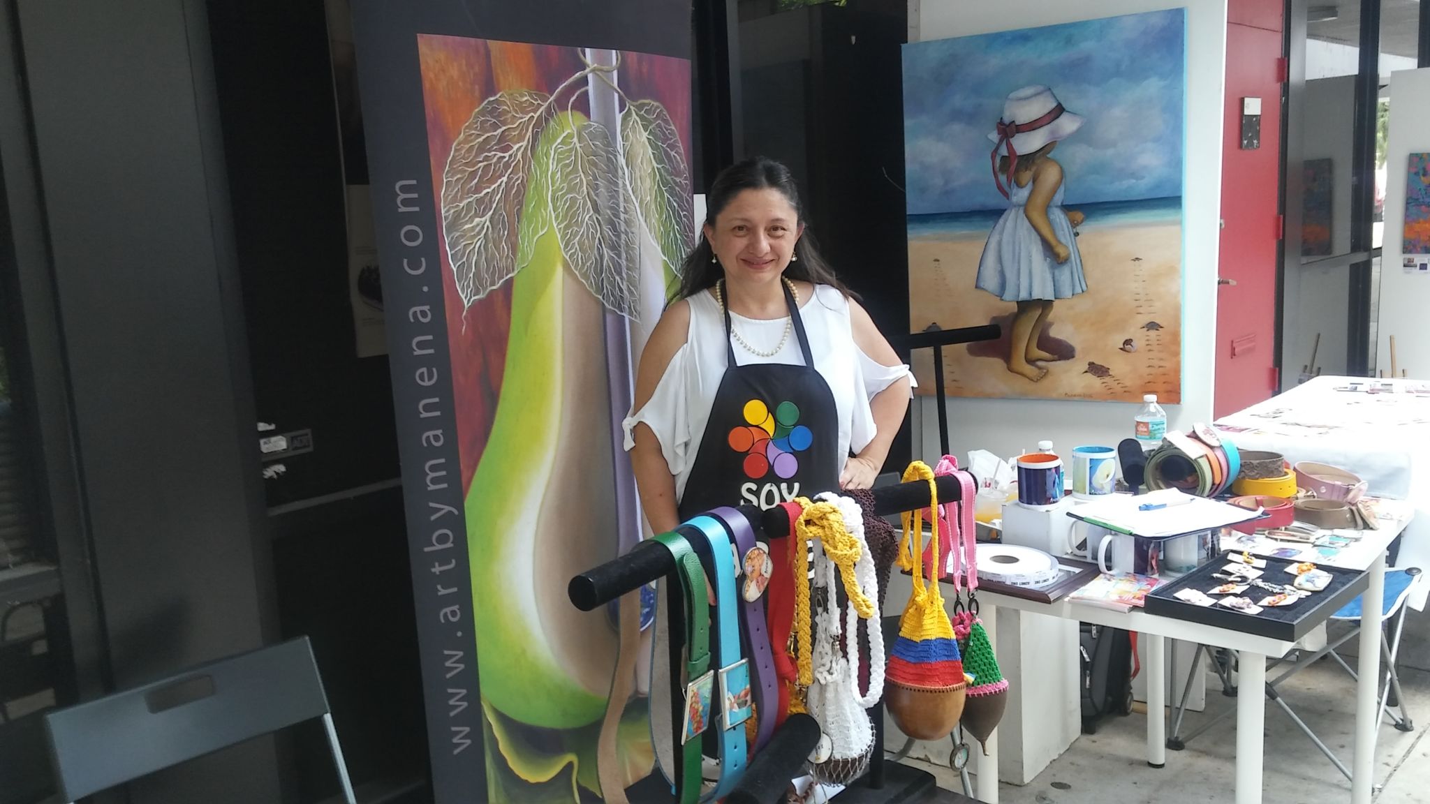 Maria Elena Elvira "Manena", muestra el arte de "Embajadores del Arte