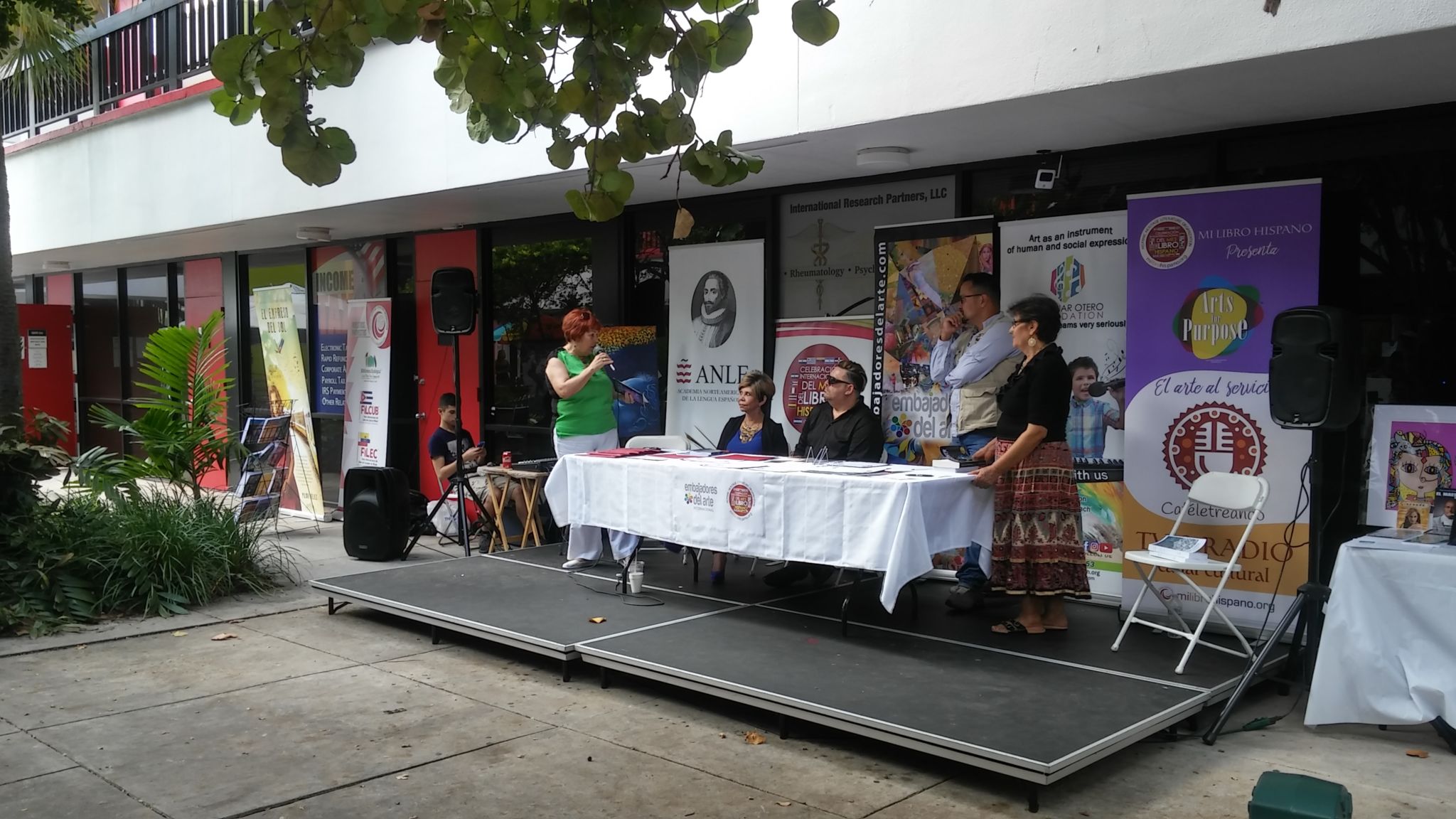 Escritores realizaron disertaciones sobres sus obras