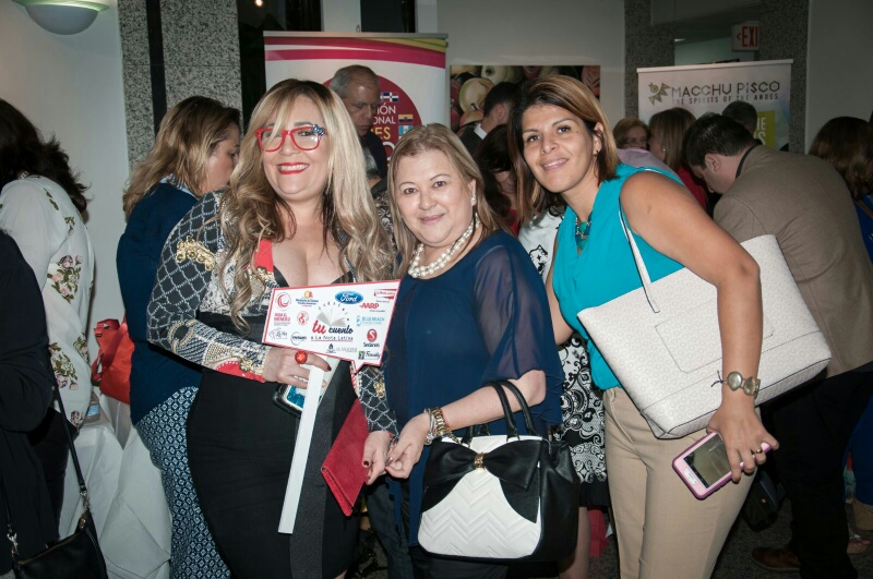Marisol Casola, Roxana Corcuera y Miriam Mendoza.