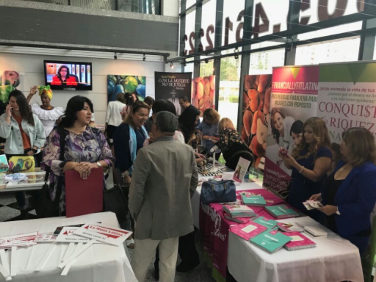 La miniferia en plena ebullición.