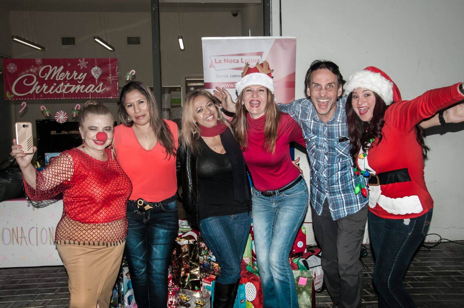 Gloria Tobar, Mary Ferraro, Leida Alvarez, Marybel Torres, Ronald Dell'acqua y Rochy Cantillo