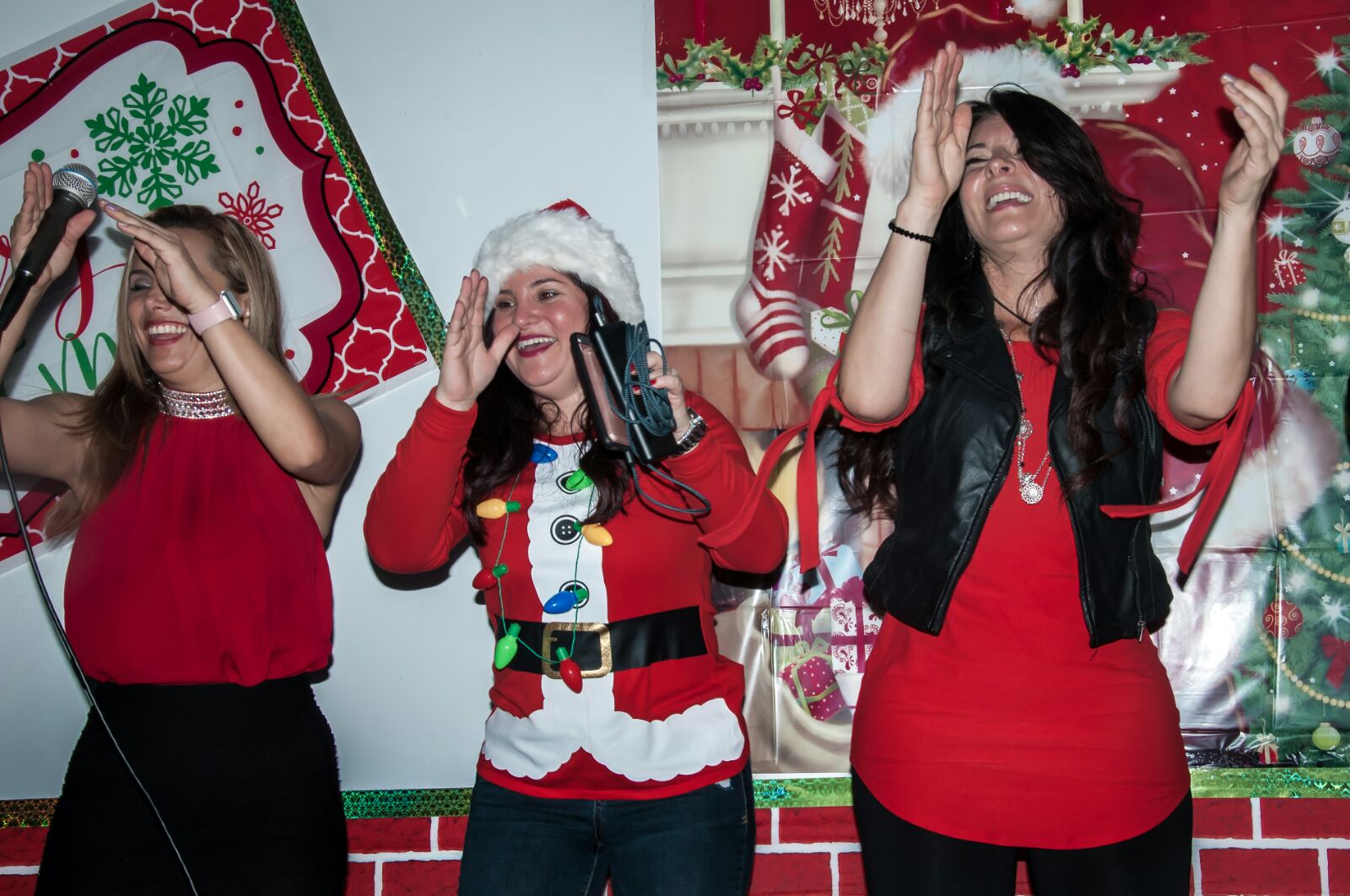 Paola Zuleta, Rochy Cantillo y Paola Fernandez.