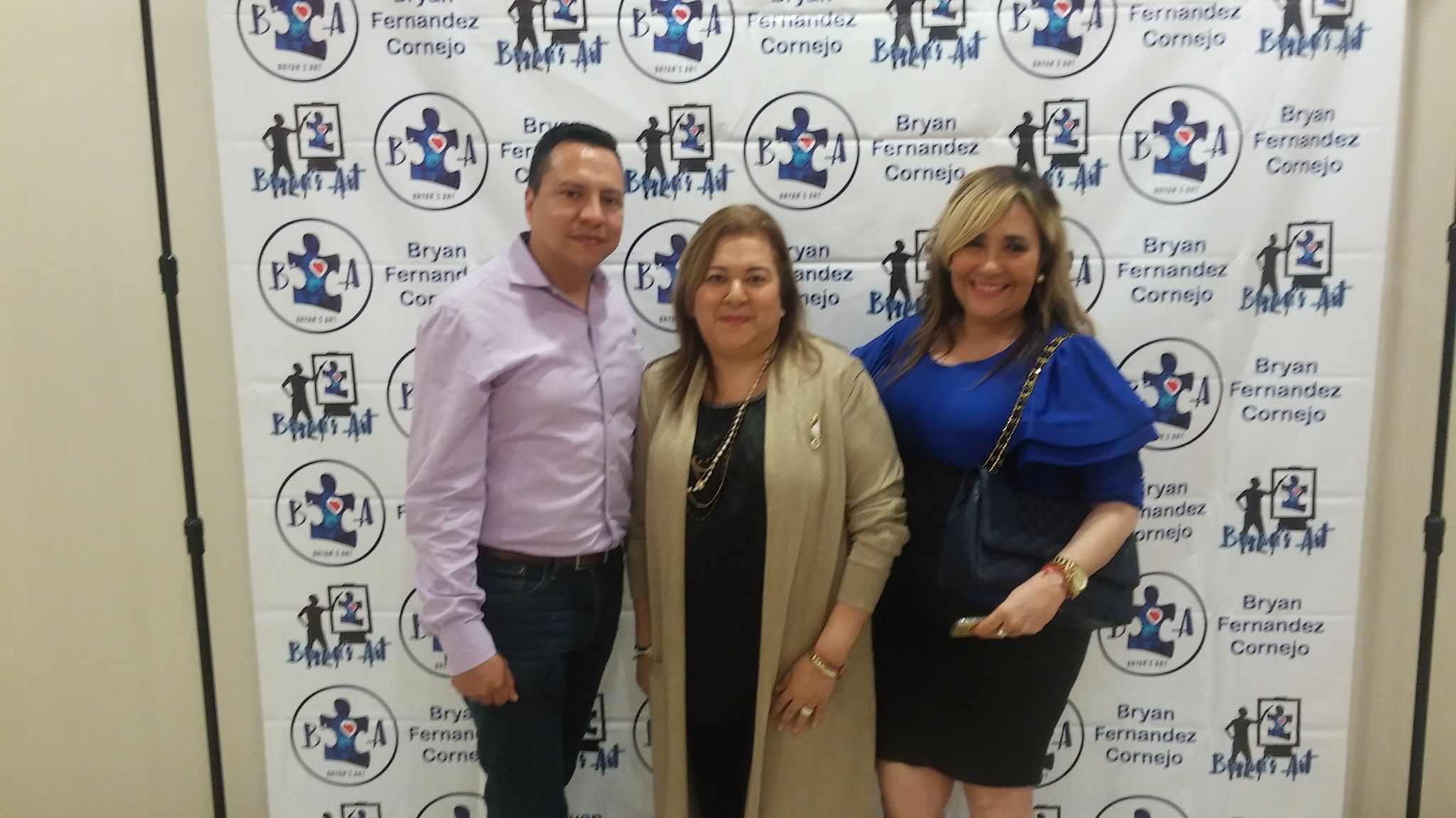 Derick Toro, Rosana Corcuera y Marisol Casola