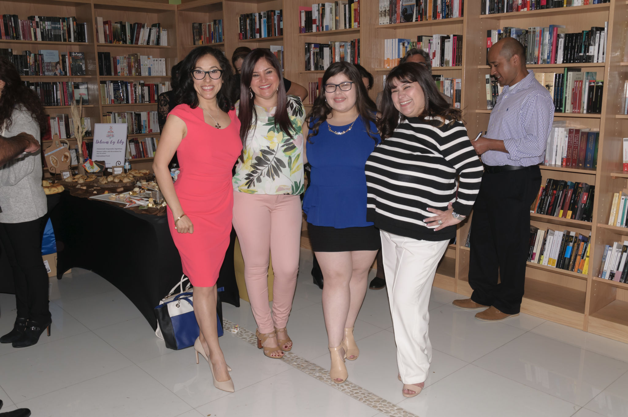 Drelly Rios, Rosana Cantillo, Ashley y Jessica Sotolongo y su bella hija