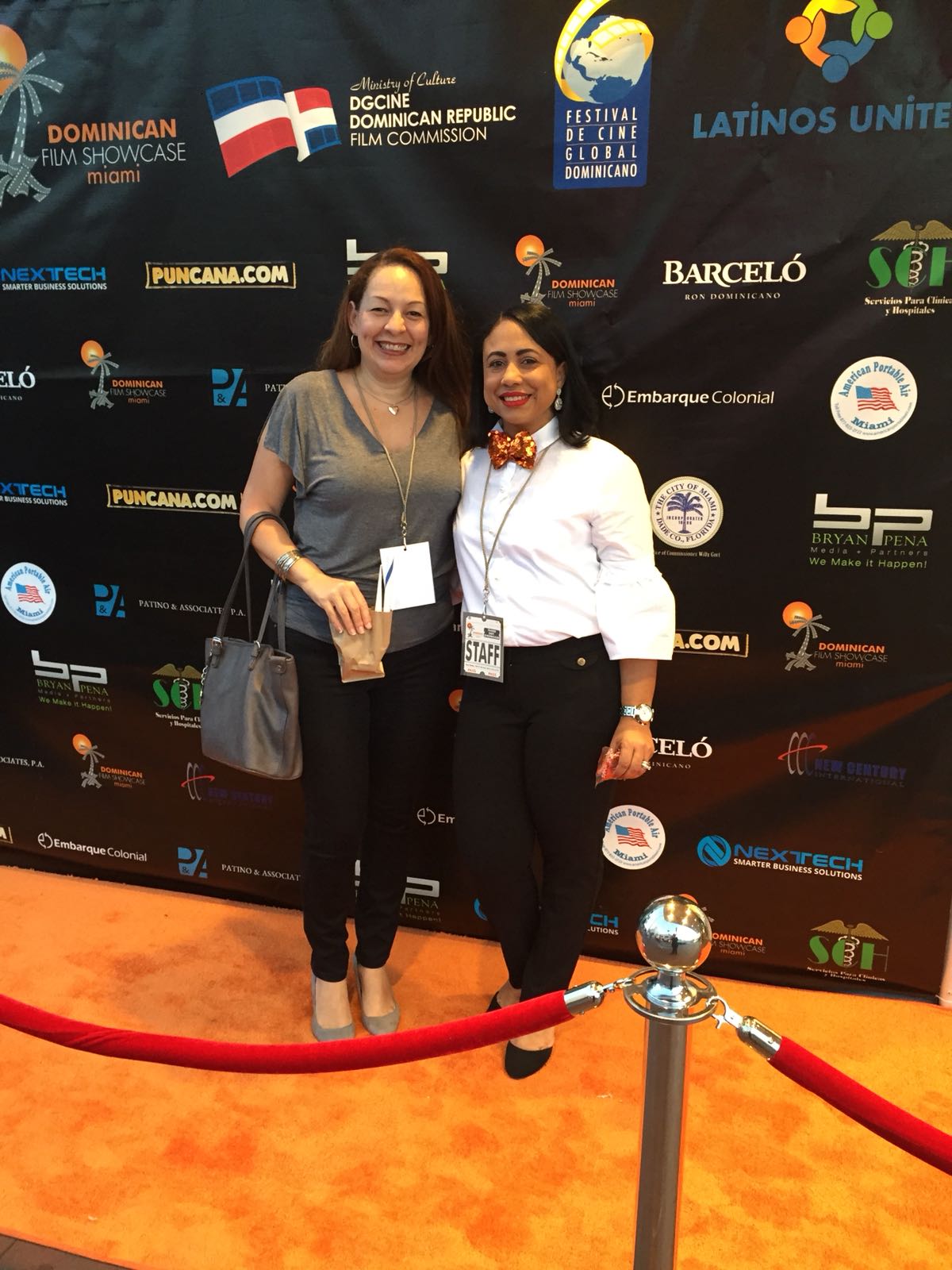 Yaniris Felipe, Jefe de Relaciones Publicas de la Oficina de Turismo Dominicana y la periodista Maria Eugenia Ginez