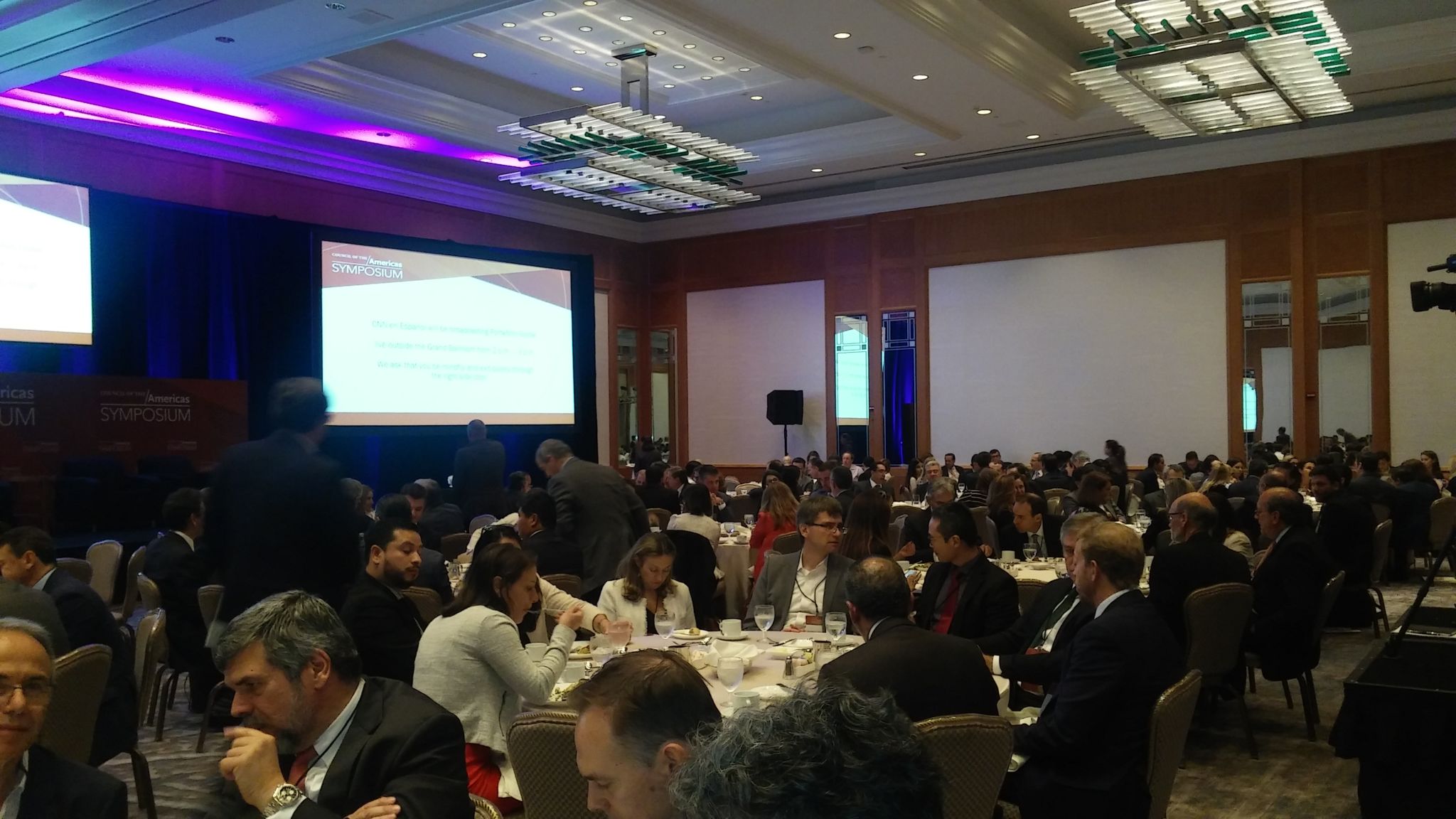 Un delicioso almuerzo fue ofrecido a los empresarios