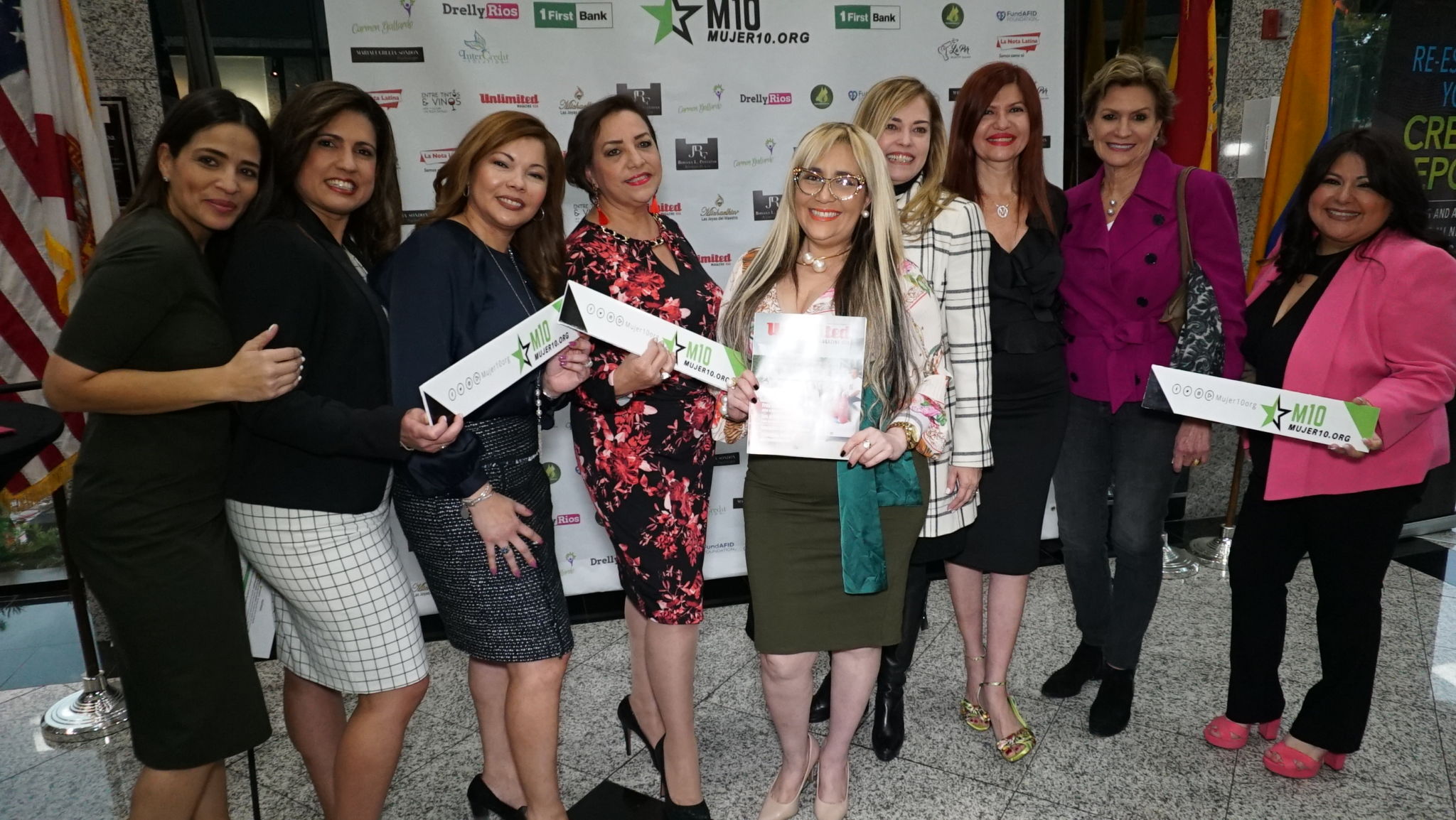 Lucre Sondo, Mayrelis Sanchez, Carla Largaespada, Marisol Casola, Evelyn Garrido, Marybel Torres, Margaret Romero y Jessica Sotolongo