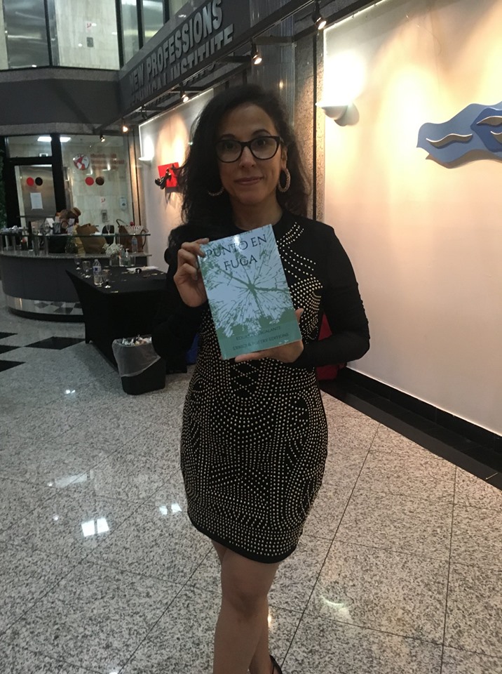 Drelly Rios muestra Punto en Fuga. Le correspondio leer las palabras del autor Eduardo Escalante