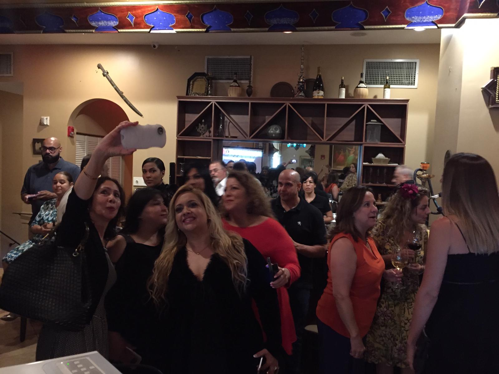 La nutrida concurencia que se dio cita en Maroosh