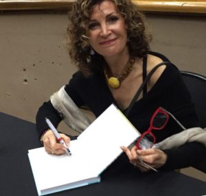 Vicki Nizri introduce la literatura experimental en Improbables