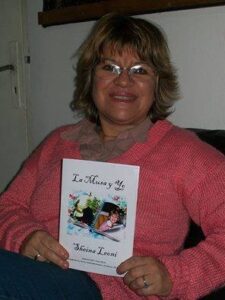 Sheina Leoni, la autora que le escribe al Amor