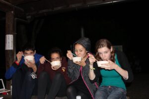 ¿Qué debemos considerar antes de viajar con amigos?