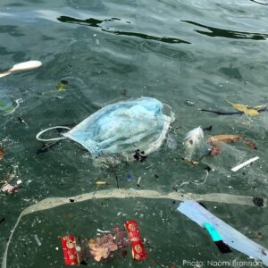  ¿Cómo contamina una mascarilla?