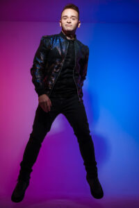 Alec Mora: “Locura refleja un amor no correspondido. ¡Cualquiera termina loco!”