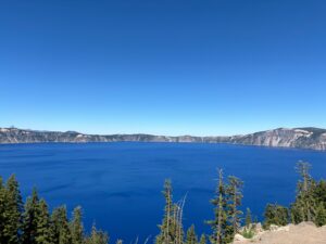 Parque Nacional Crater Lake: Tiene un azul tan especial como su historia