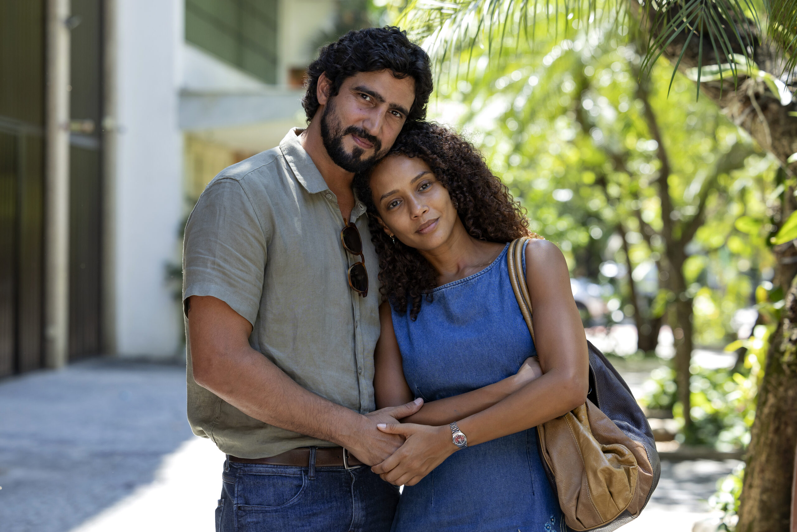 Raquel (Taís Araujo) e Ivan (Renato Goes).